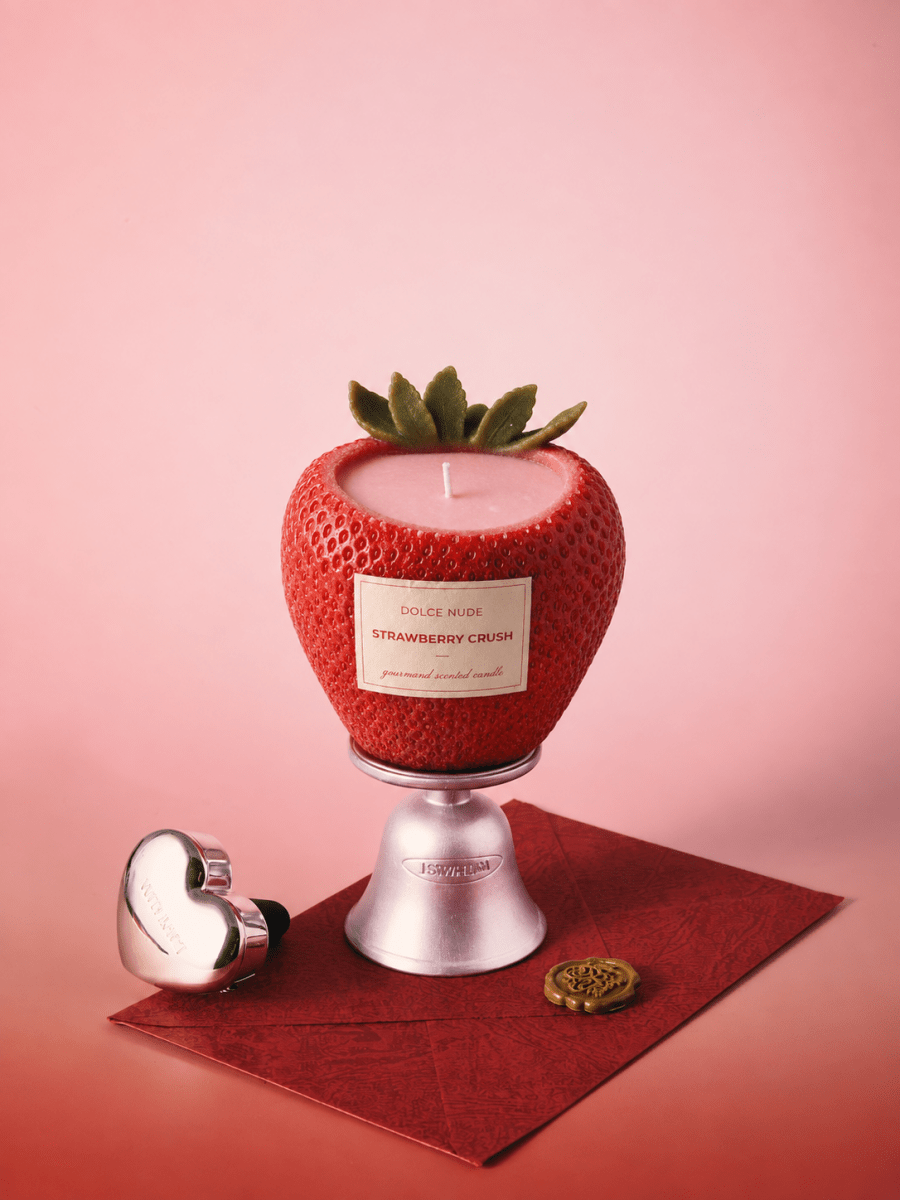 STRAWBERRY CRUSH Scented Candle - Edible Fragrance - DOLCE NUDE