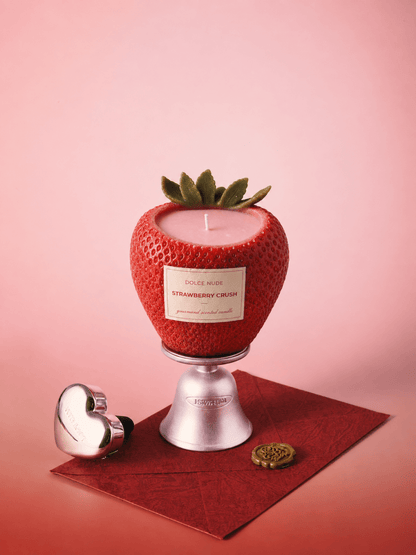 STRAWBERRY CRUSH Scented Candle - Edible Fragrance - DOLCE NUDE